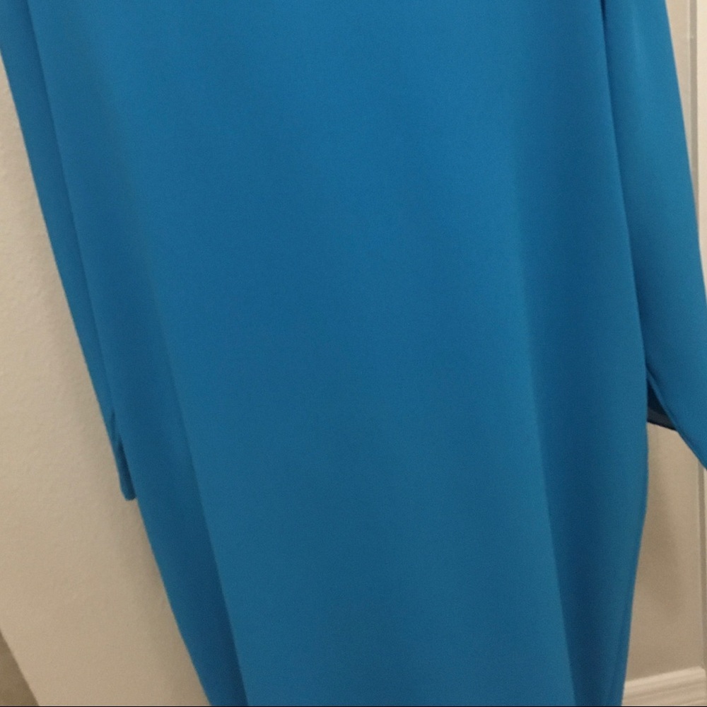 Beautiful Dress - Picture 4 of 7